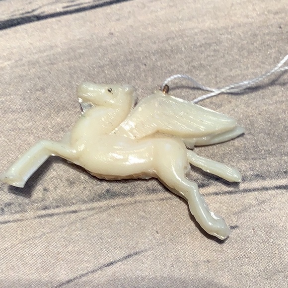 VINTAGE 1940s CRACKER JACK CELLULOID PRIZES (4) horse, donkey horseshoe Pegasus* - Picture 8 of 10